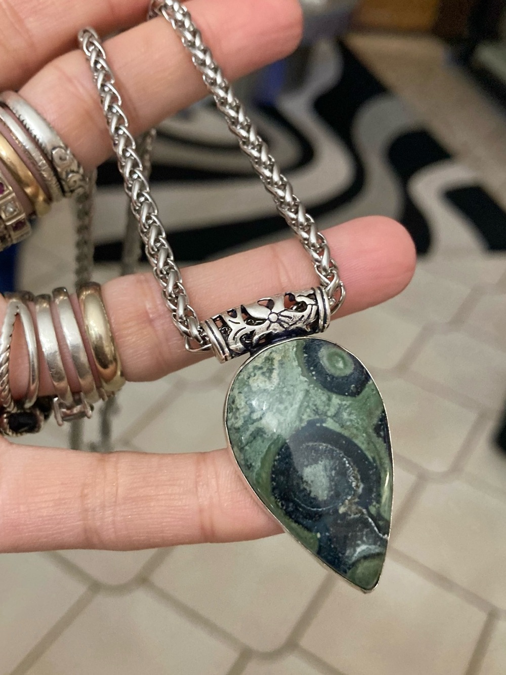 Green kambaba jasper gemstone boho stainless steel wheat chain necklace - Picture 5 of 10